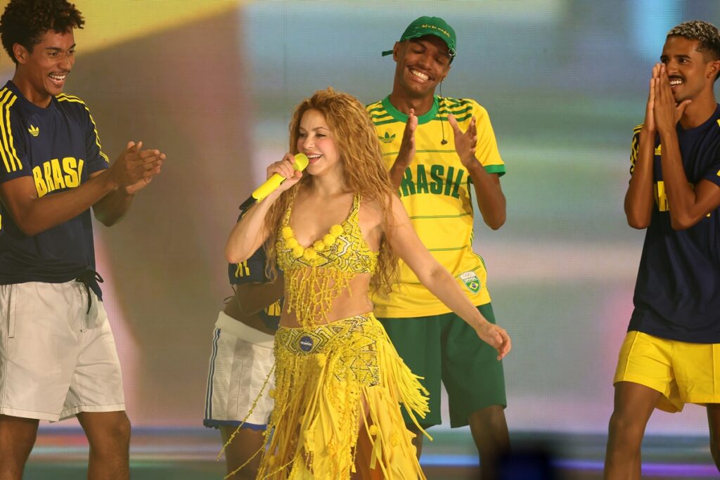 Shakira faz carta aberta após show em Copacabana: “Dia difícil”