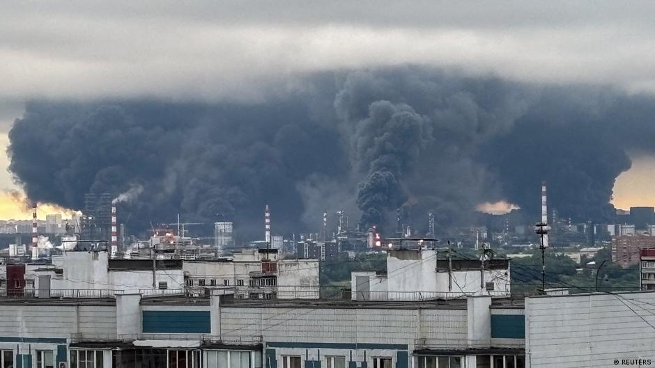 Enxames de drones ucranianos expõem crescentes fraquezas da Rússia