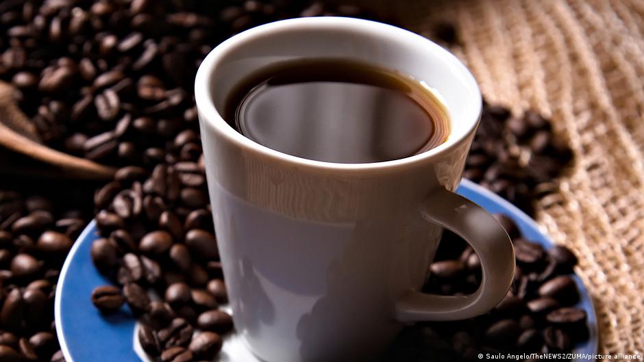 Quanto café é saudável tomar por dia?