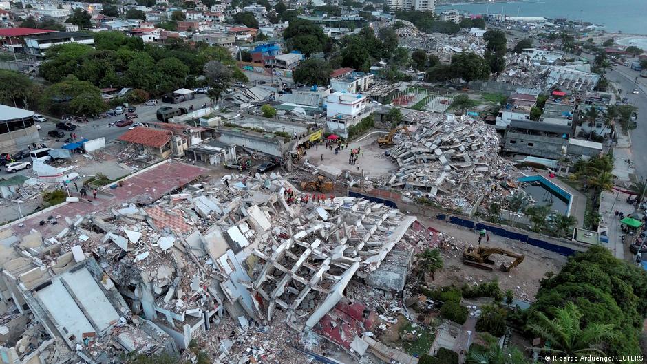 Venezuela agora se concentra em remover escombros deixados por terremotos