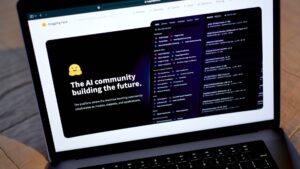 Ataque Cibernético: Como um Modelo de IA Chinês Salvou a OpenAI