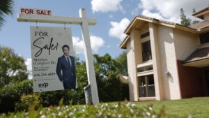 Mercado Imobiliário em Alta: Preços Recorde e Vendas em Declínio