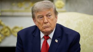 Tarifas de Trump Sofrem Primeiro Desafio Legal